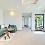 Vivre فيلة