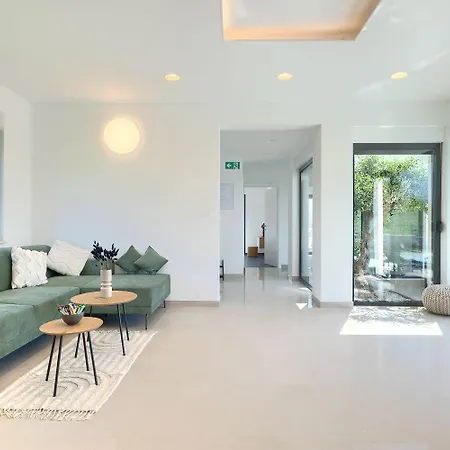 Vivre Villa