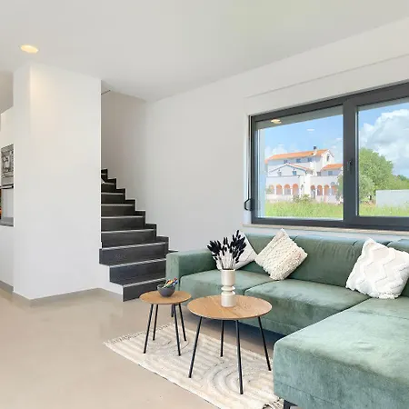 Vivre Villa *